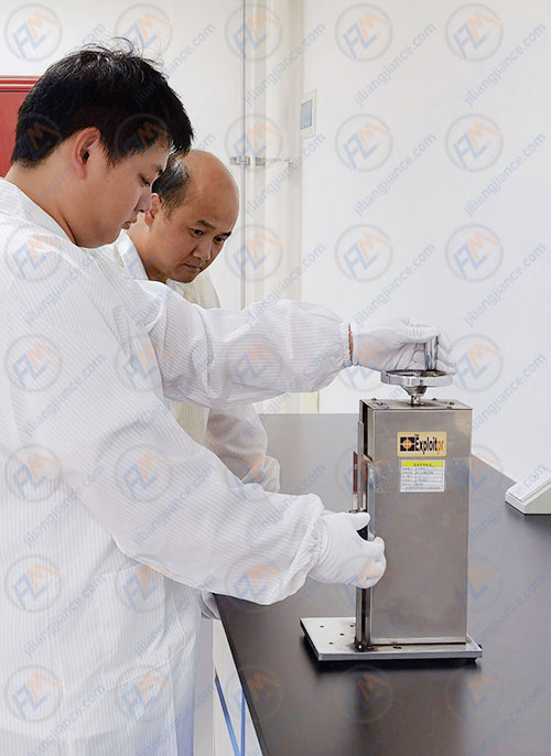 皮革仪器计量校准现场校准图片