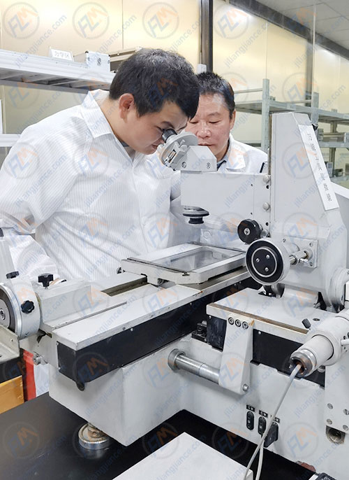 轻工行业仪器校验现场校准图片
