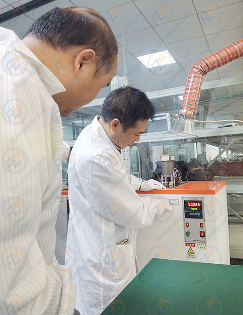 温度仪器校验送检校准图片