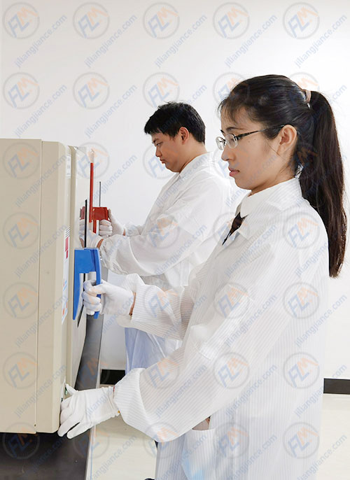 烟草厂仪器计量检测现场校准图片